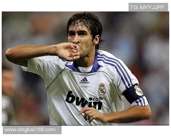 足球大师黄金一代传奇球星成长之路与辉煌历程探析